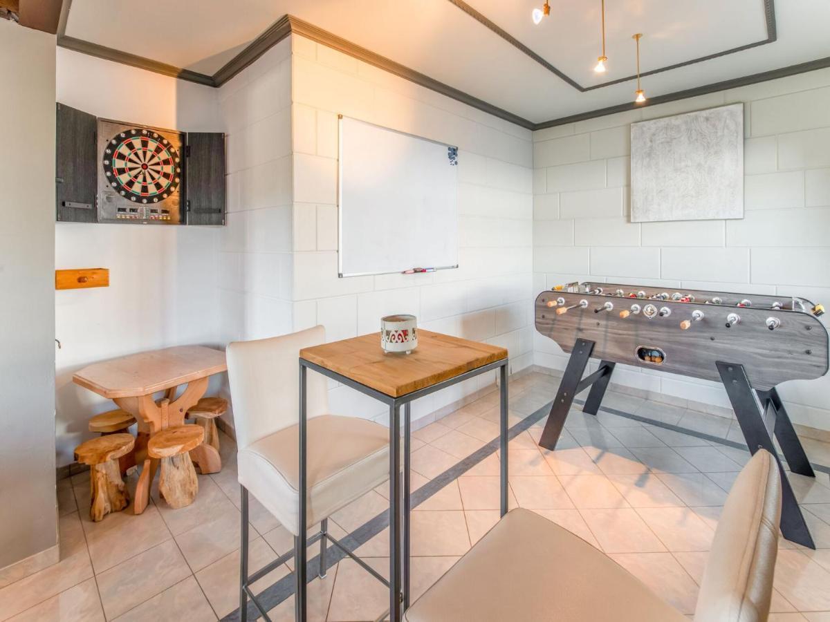 Luxurious House With Sauna In A Farm In Μπαστόν Εξωτερικό φωτογραφία